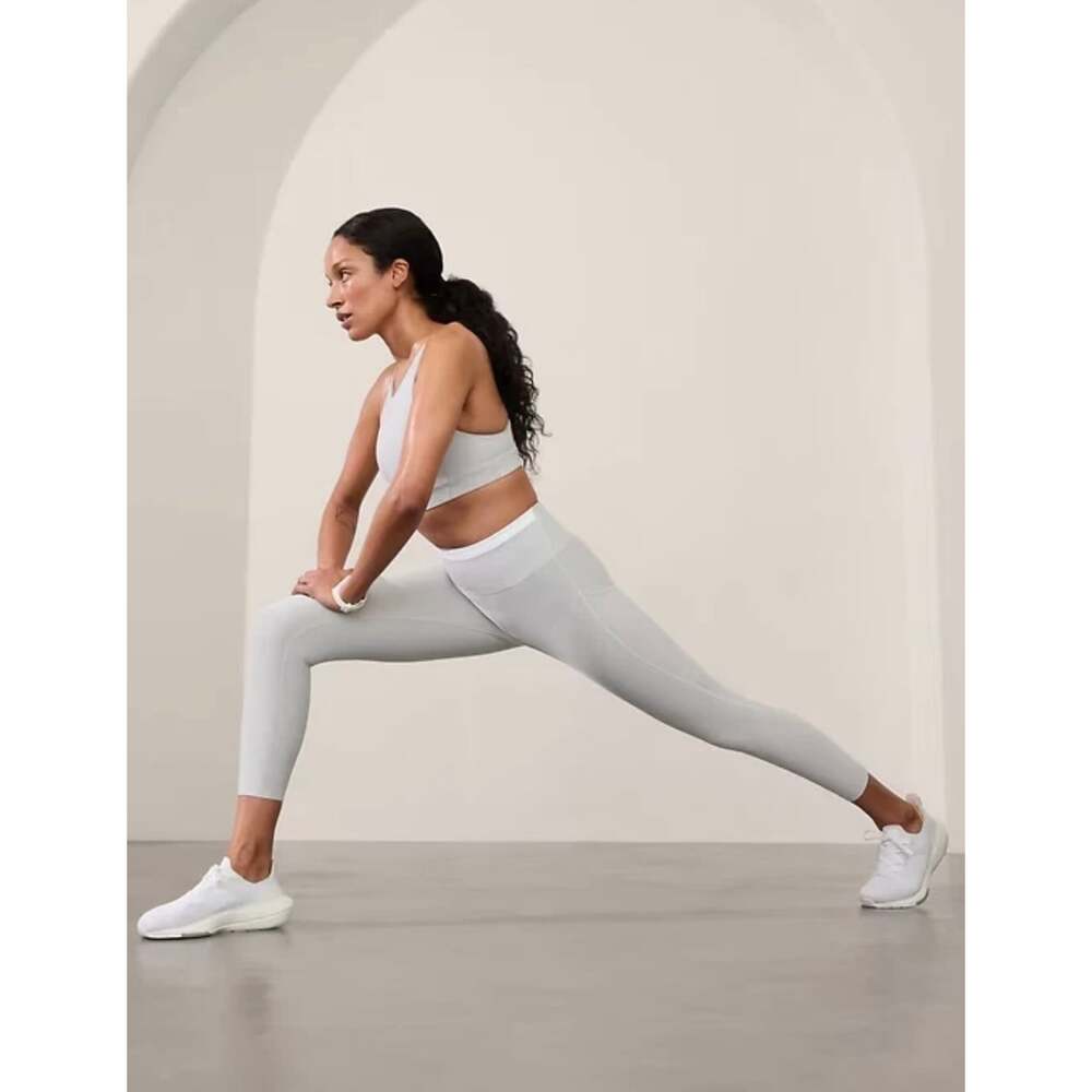 NWT Athleta Interval Stash Tipped 7/8 Tight Leggings Womens S Gray Quartz White